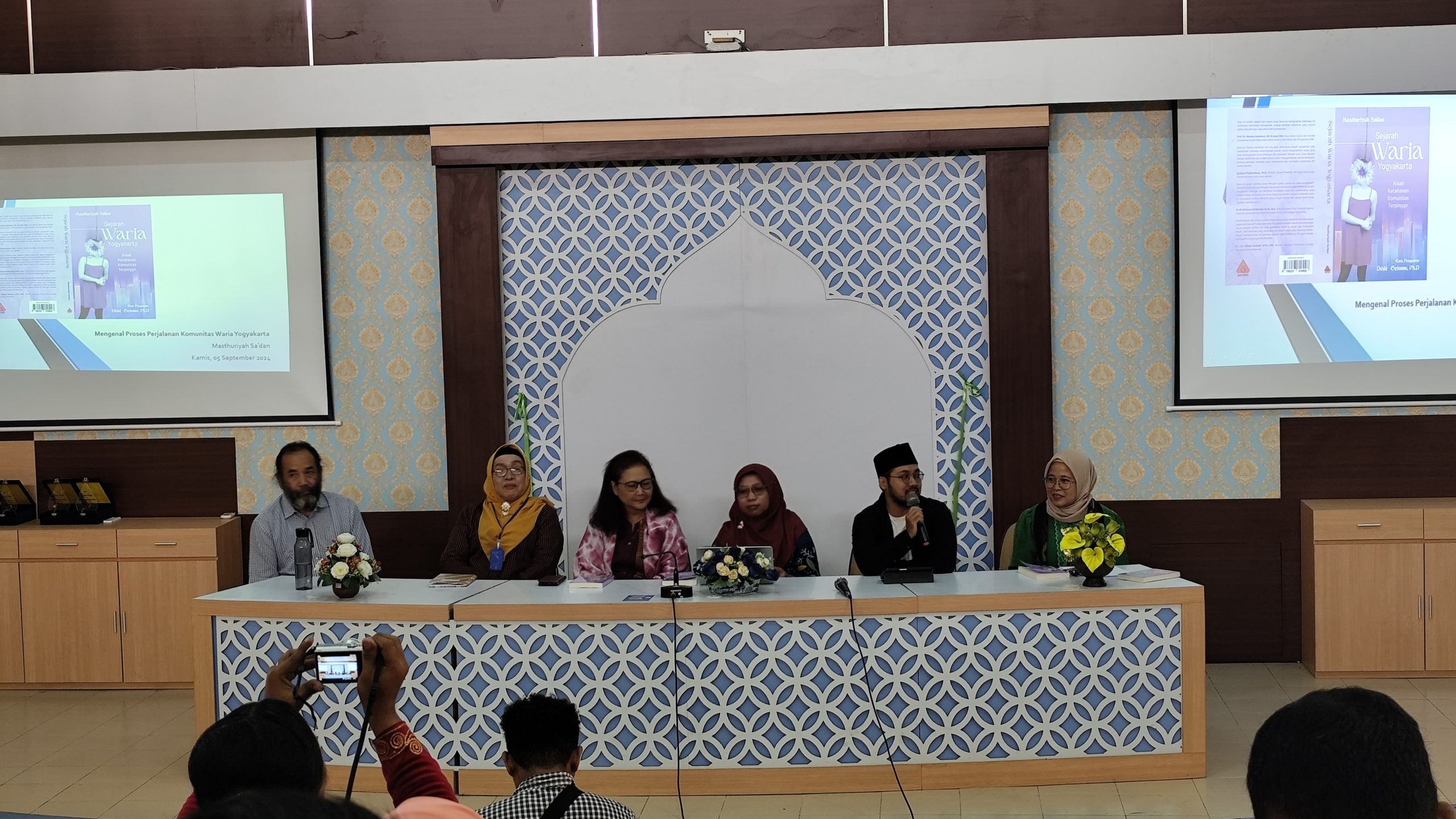 Sejarah Waria Yogyakarta: Kisah Ketahanan Komunitas Terpinggir Diskusi buku "Sejarah Waria Yogyakarta" di UIN Sunan Kalijaga, Kamis (5/9/2024) - (foto: Deny Hermawan)