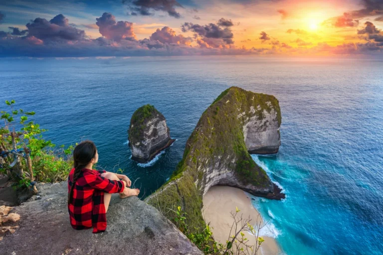 10 Destinasi Wisata Alam Terbaik di Indonesia