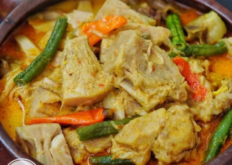 Cara Memasak Sayur Nangka Khas Padang yang Gurih