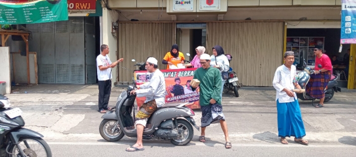 Gerakan Kolaborasi Jakarta Ajak Warga Tebet Berbagi di Jumat Berkah