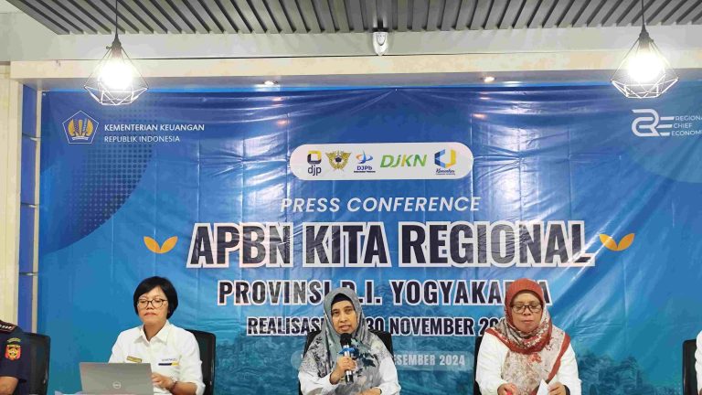Konferensi pers terkait realisasi belanja APBN di DIY (foto: Deny Hermawan)