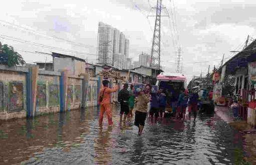 Warga Pesisir Jakarta Diminta Waspadai Banjir Rob 8 Hari ke Depan