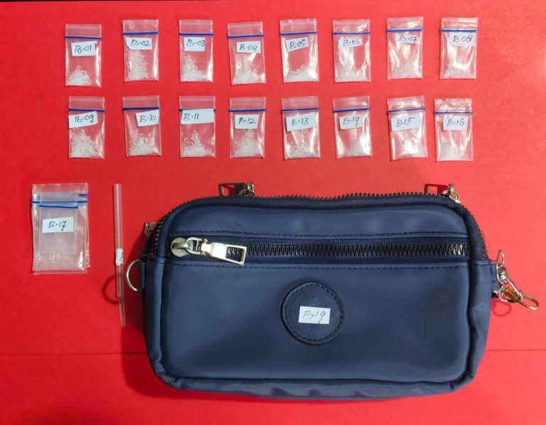 Pengedar Narkoba di Kota Palu Ditangkap Polisi, Awalnya Berkat Laporan Warga Barang bukti yang di amankan Polisi saat penangkapan Pelaku pengedar. (FOTO/ISTIMEWA)