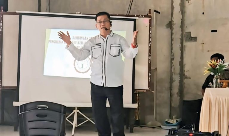 KETUA DPW PEKNAS SULTENG, ISRAM SAID LOLO (FOTO : ISTIMEWA)