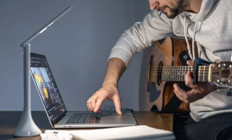 Cara Menggunakan Suno AI, Bikin Lagu Hanya Hitungan Detik cara menggunakan Suno AI