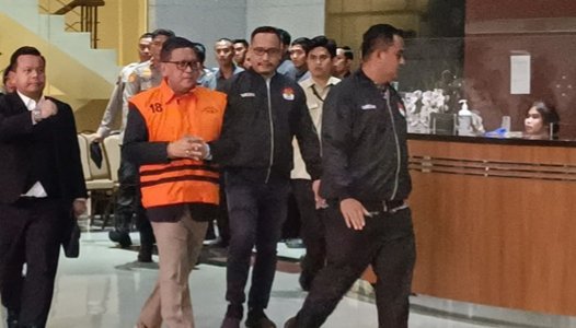 Lengkap! Berkas Hasto Diserahkan Ke JPU untuk Disidangkan