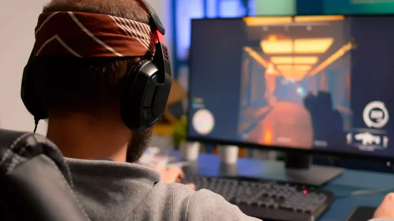 Apa Perbedaan Game Designer dan Game Programmer? Ini Penjelasannya Perbedaan Game Designer dan Game Programmer