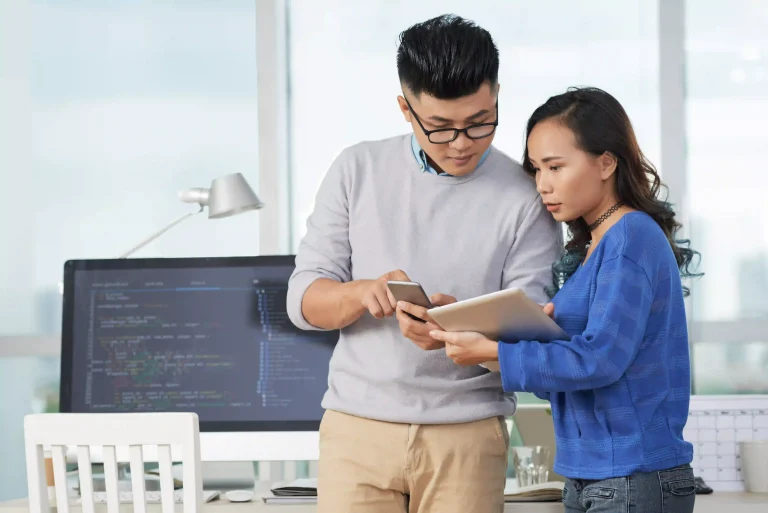Perbedaan Programmer dan Network Engineer yang Perlu Kamu Ketahui Programmer dan Network Engineer