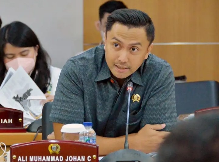 Demokrat Soroti Celah Raperda KTR, Promosi Rokok Digital belum Tersentuh