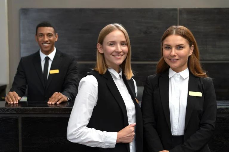 7 Tugas Manajer Hotel serta Gajinya di Indonesia Manajer Hotel