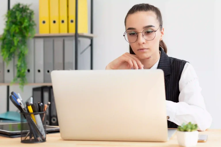 Tips Membuat Portofolio untuk Web Administrator yang Efektif Membuat Portofolio Web Administrator