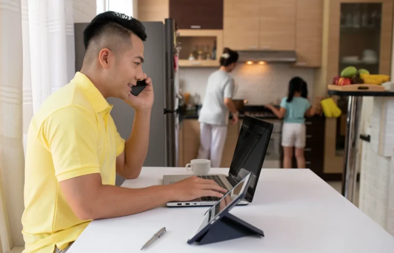 Mengatur Shift Kerja Karyawan