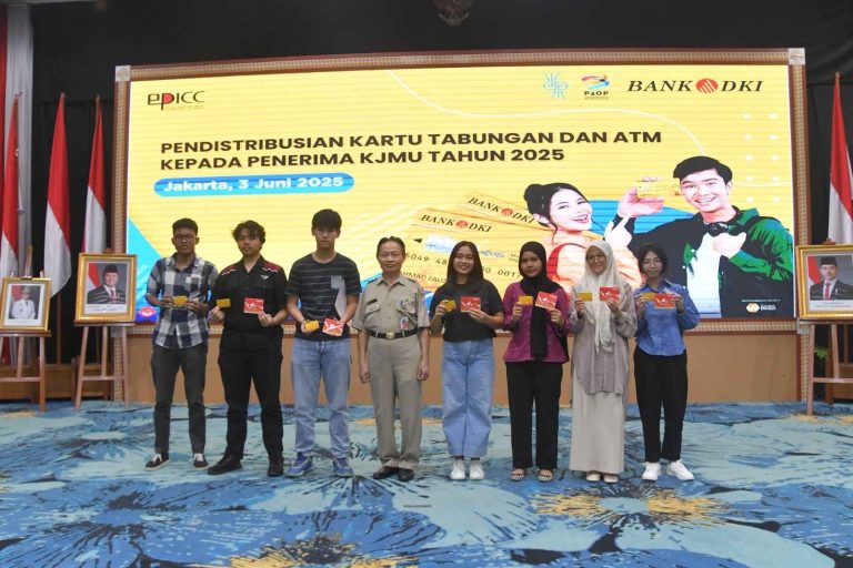 Bank DKI Salurkan KJMU ke 2.094 Mahasiswa Baru