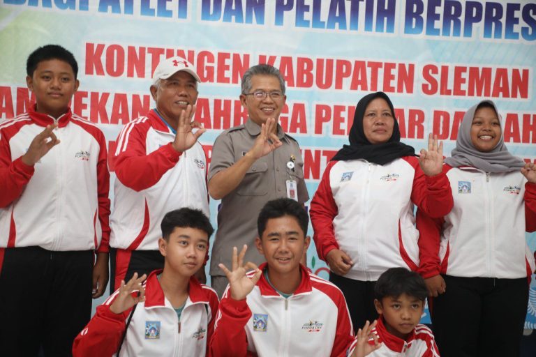 Pemkab Sleman Beri Penghargaan Atlet Berprestasi POPDA Tahun 2025