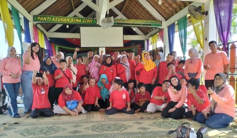 Rayakan HUT ke 3 Lajolie Aesthetic Berbagi di Panti Asuhan Bina Siwi