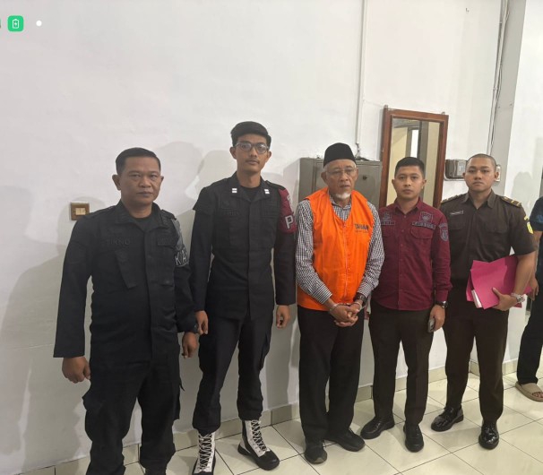 Kejari Sleman Tahan Mantan Bupati Sleman Sri Purnomo terkait Dugaan Korupsi Hibah Pariwisata