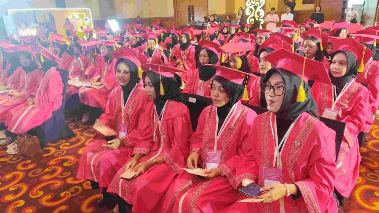 100 Perempuan Muda Raih Glow & Lovely Bintang Beasiswa Tahun 2025 Inagurasi Glow & Lovely Bintang Beasiswa Tahun 2025 - (foto: Deny Hermawan)
