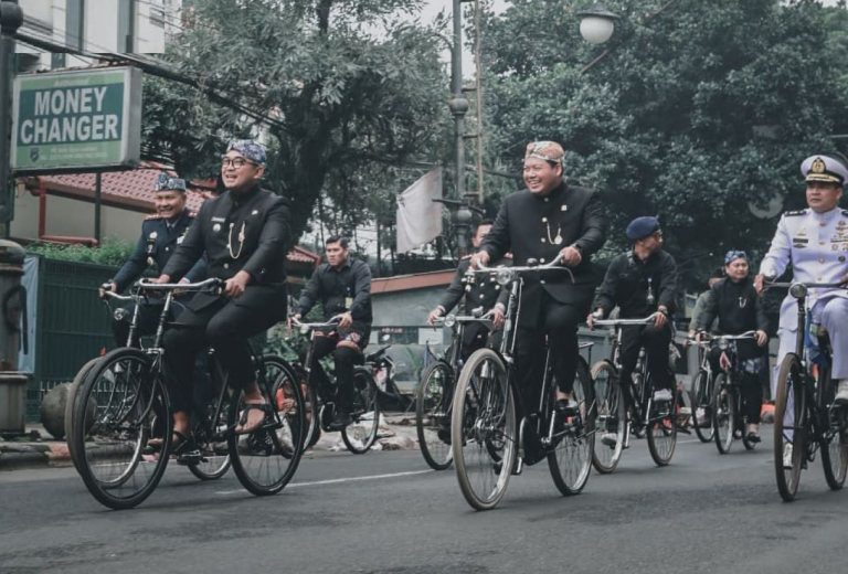 Evaluasi Satu Tahun Kepemimpinan Wali Kota, Bandung Masih di Persimpangan Jalan
