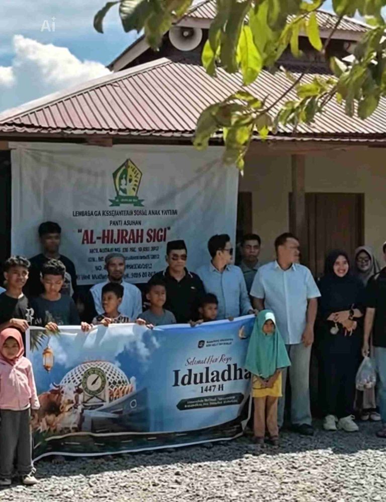 Imigrasi Palu Salurkan Daging Kurban untuk Dua Panti Asuhan
